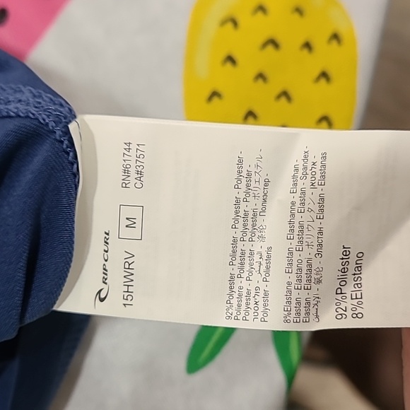 Rip Curl Rash Guard - Picture 7 of 7